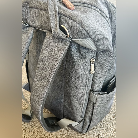 Ruvalino Diaper Backpack - Picture 5 of 6